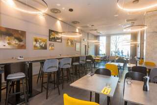 Отель Hampton By Hilton Poznan Old Town Познань-4