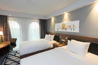 Отель Hampton By Hilton Poznan Old Town Познань-6