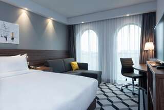 Отель Hampton By Hilton Poznan Old Town Познань-7